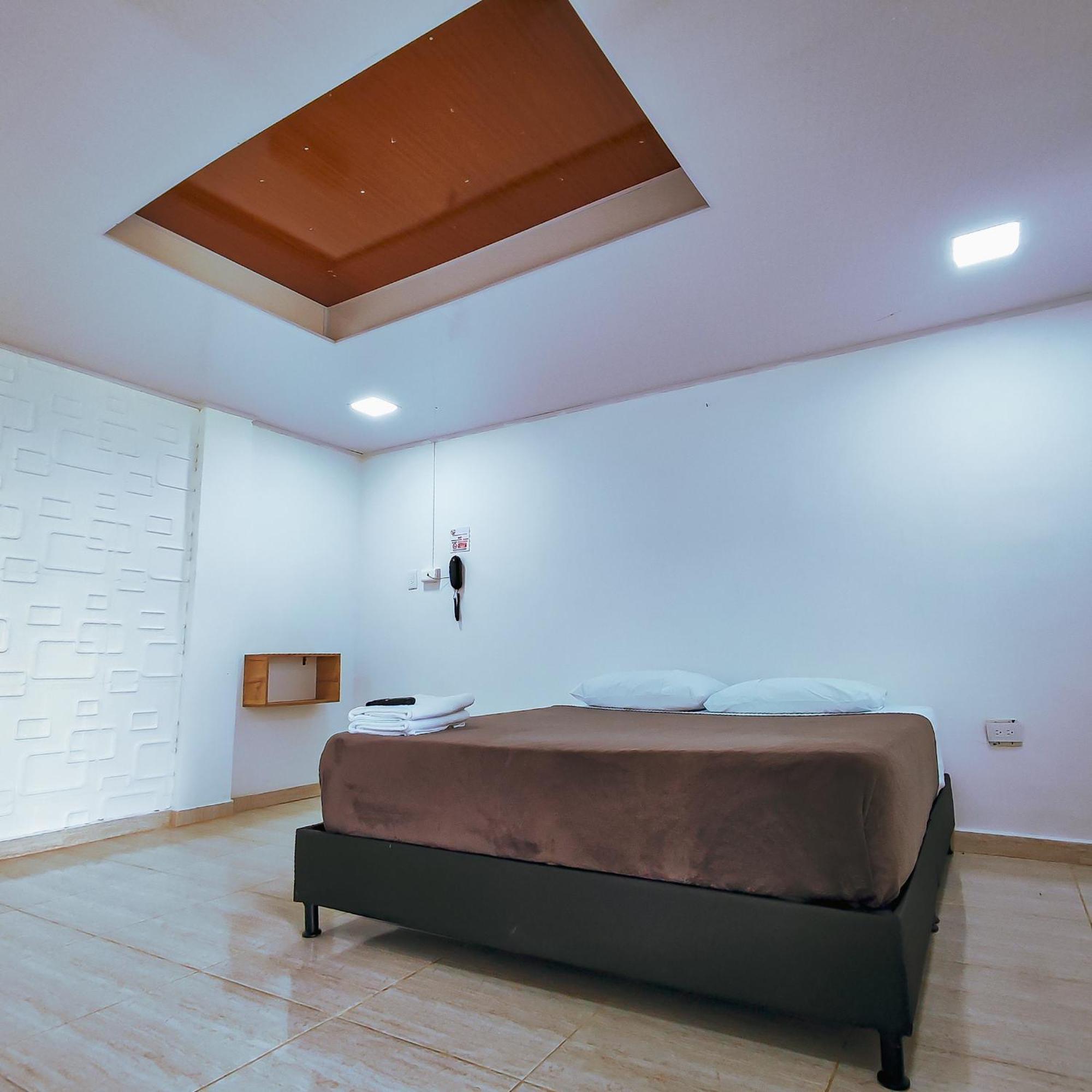 Hotel Ocaso มารินิยา ภายนอก รูปภาพ